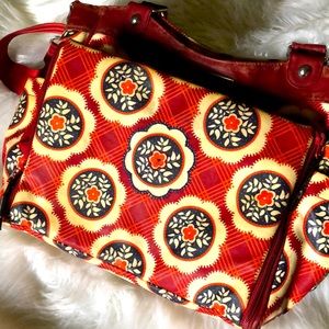 Petunia Pickle Bottom